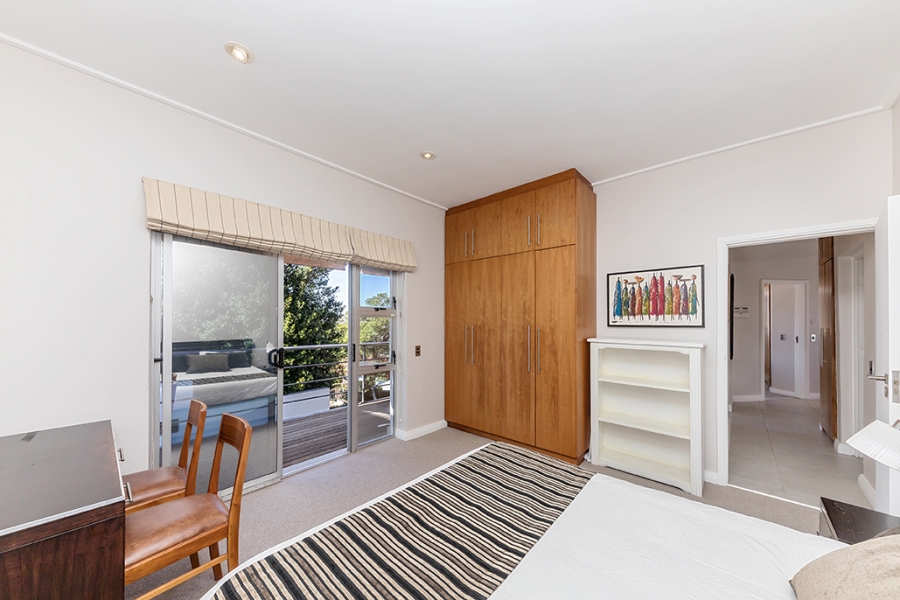To Let 4 Bedroom Property for Rent in Tamboerskloof Western Cape
